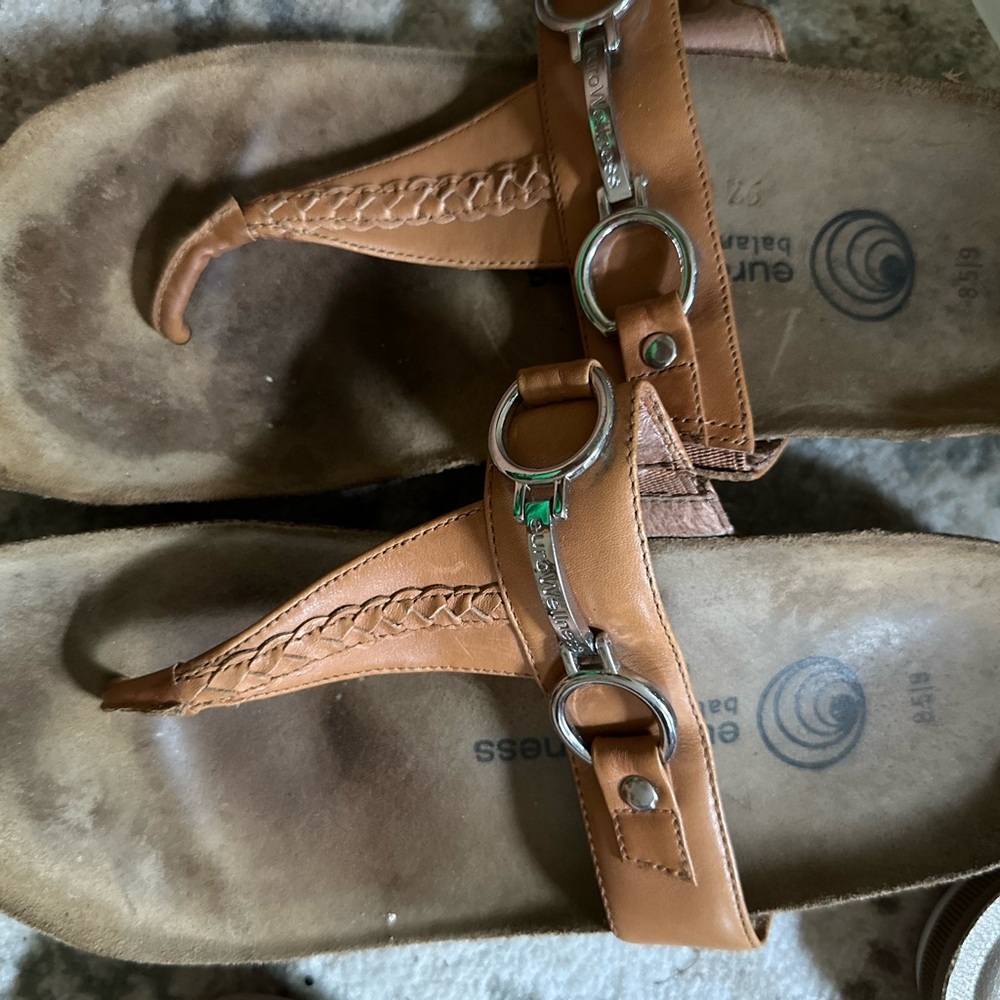 Eurowellness Tan Leather Sandals with Silver Details size 9